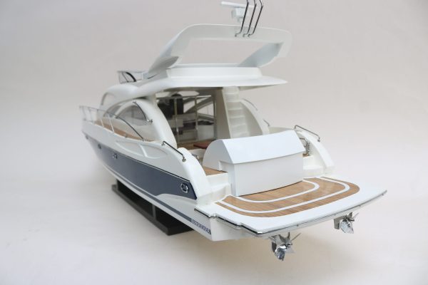 SUNSEEKER 64 Model Yacht - GN (SB0039P) - Image 10