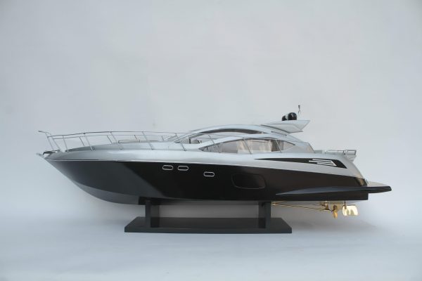 SUNSEEKER PREADTOR 64 Model Ship - GN (CM0083P-90) - Image 2
