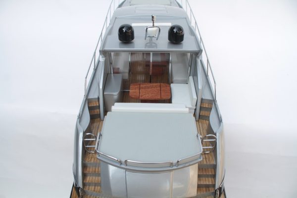 SUNSEEKER PREADTOR 64 Model Ship - GN (CM0083P-90) - Image 11
