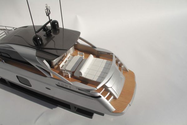 Pershing 70 Power Boat - GN - Image 7