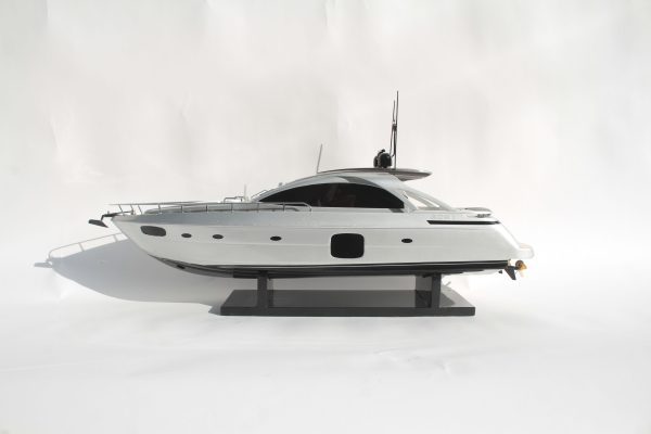 Pershing 70 Power Boat - GN - Image 13