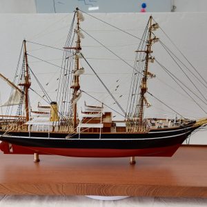RRS Discovery Model Ship - PSM9275