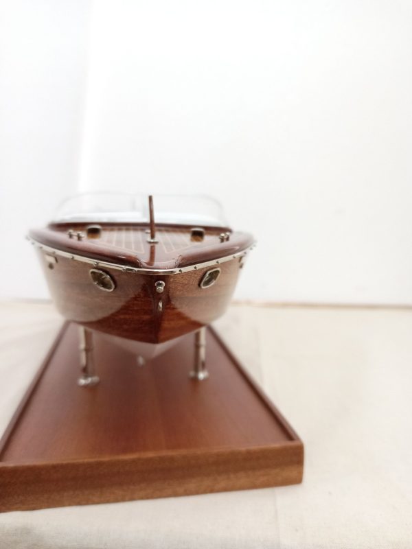 Boesch 710 Model Boat - PSM5432 - Image 3