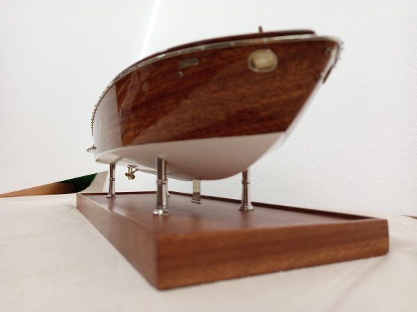 Boesch 710 Model Boat - PSM5432 - Image 13