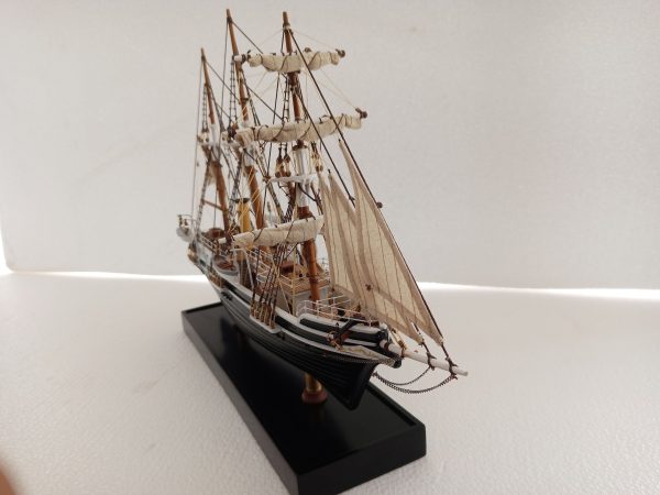 Endurance 1912 (Sir Ernest Shakleton) Model Ship ( Premier Range) - PSM - Image 17