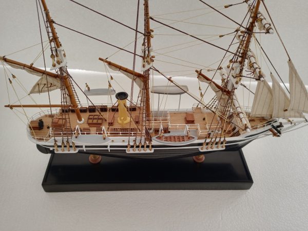 Endurance 1912 (Sir Ernest Shakleton) Model Ship ( Premier Range) - PSM - Image 18