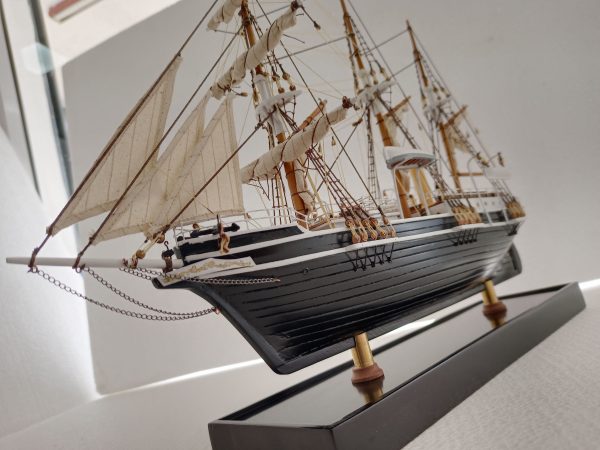Endurance 1912 (Sir Ernest Shakleton) Model Ship ( Premier Range) - PSM - Image 19