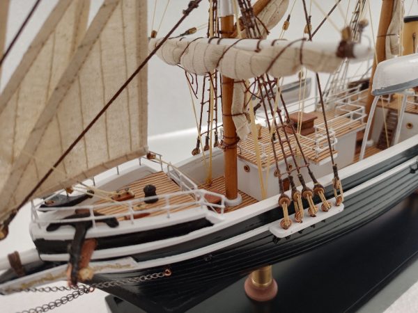 Endurance 1912 (Sir Ernest Shakleton) Model Ship ( Premier Range) - PSM - Image 22