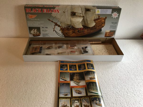 Black Falcon - Mantua Ship Model Kits (768) - Image 7
