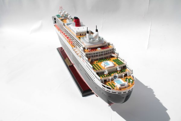 Queen Mary 2 Special Edition - GN - Image 10