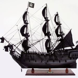 Pirates of the Carribean / Black Pearl Model Ship (Standard Range) - GN