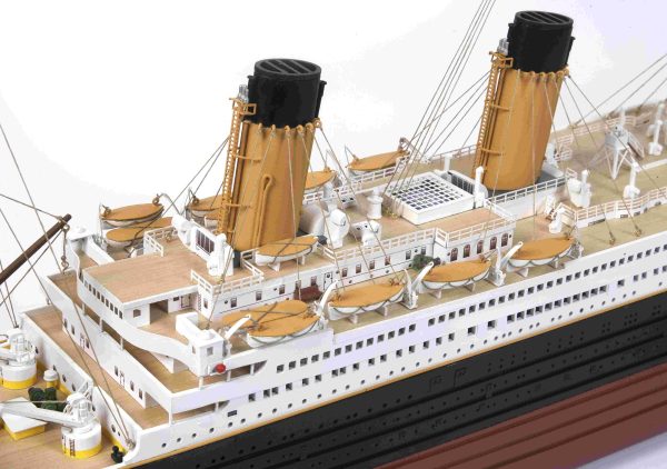 Titanic Model Ship Kit - Occre (14009) - Image 12