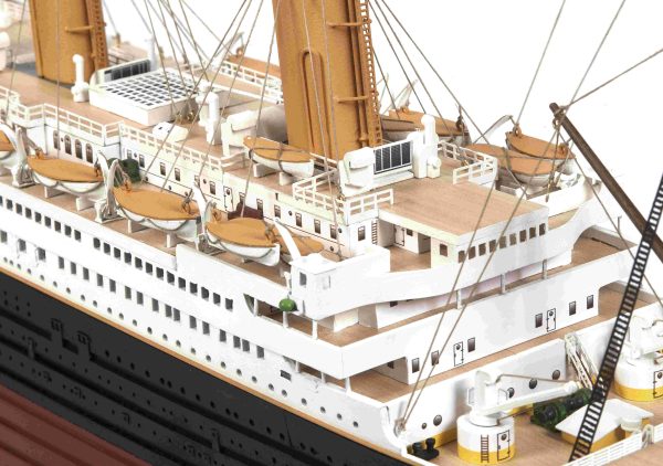 Titanic Model Ship Kit - Occre (14009) - Image 14